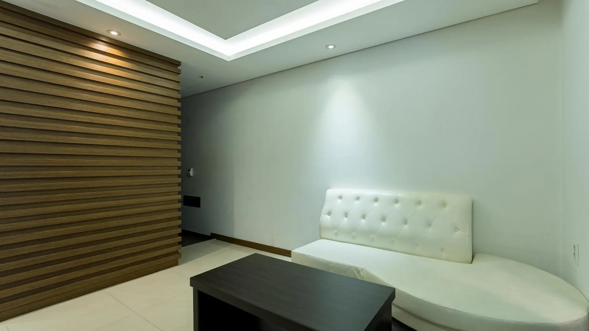 Browndot Hotel Incheon Songdo 4*,