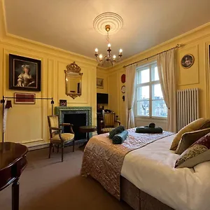 Chez Vivienne Hotel