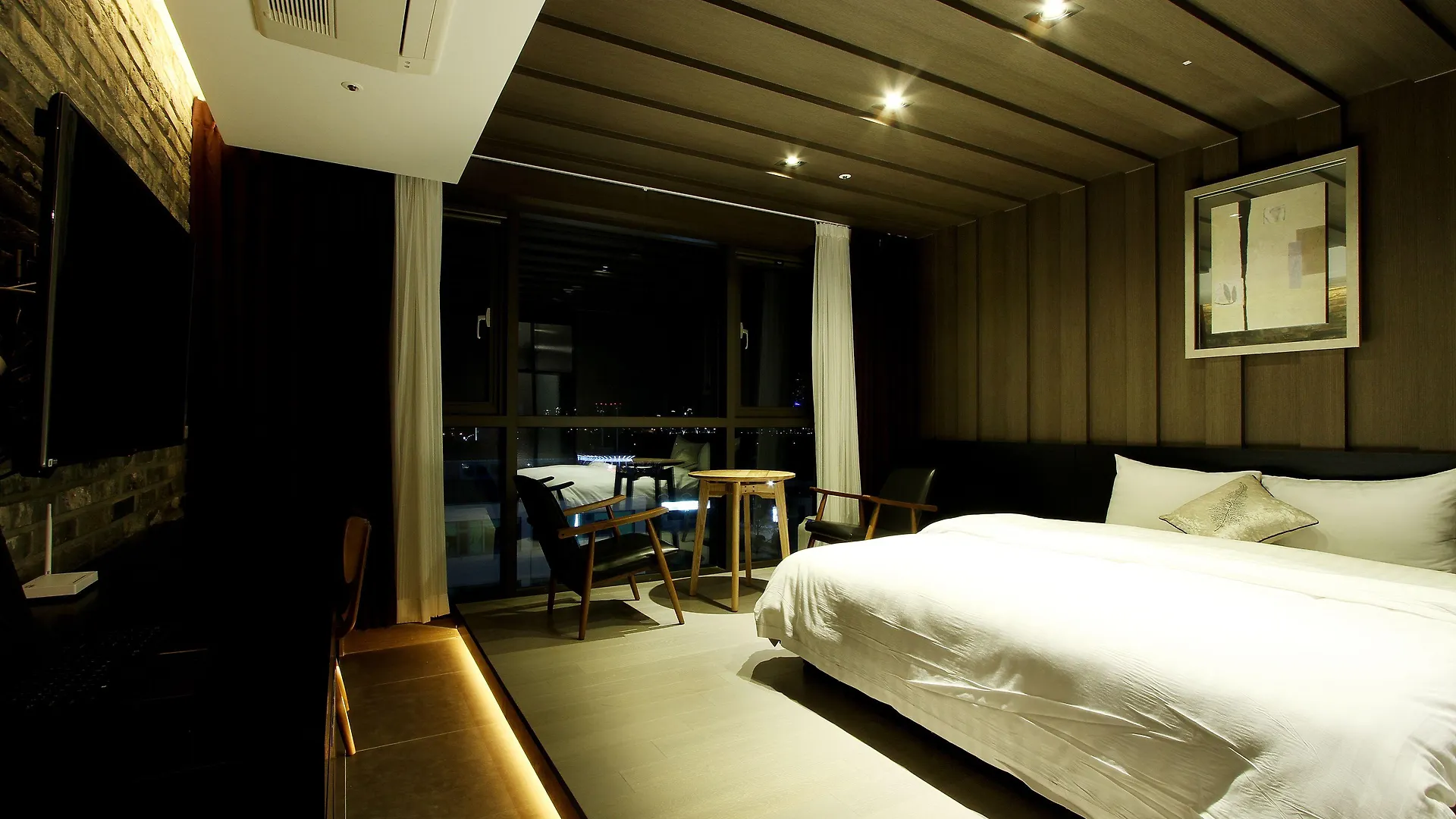 Browndot Hotel Incheon Songdo 4*,